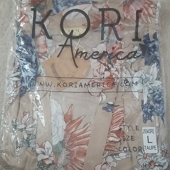 Kimono - Picture 3 of 3